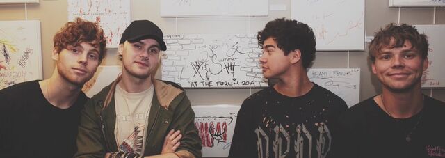 File:5 Seconds Of Summer.jpg