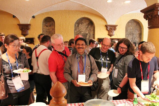 File:Wikia pizza party 4.jpg