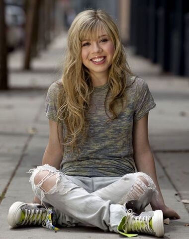 File:Draft lens6157432module112917981photo 1289568409jennette3.jpg