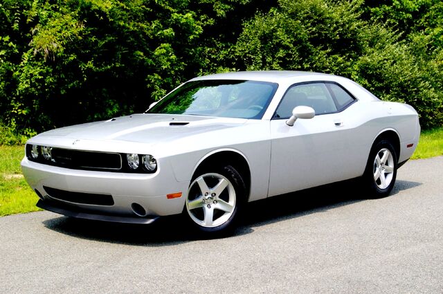 File:2009-Dodge-Challenger-SE-1.jpg