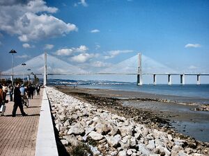 Ponte Vasco da Gama Portugal.jpg
