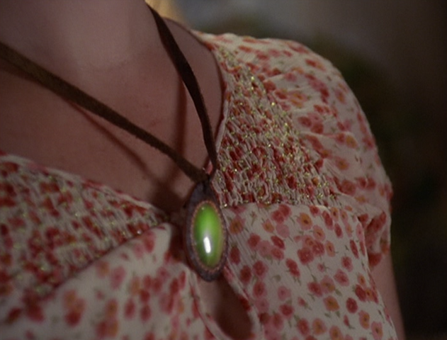 File:6x01-40.png