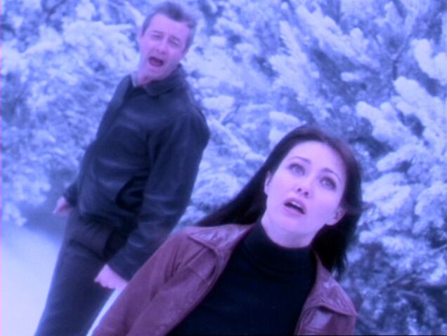 Фајл:3x10-Victor-Prue.jpg