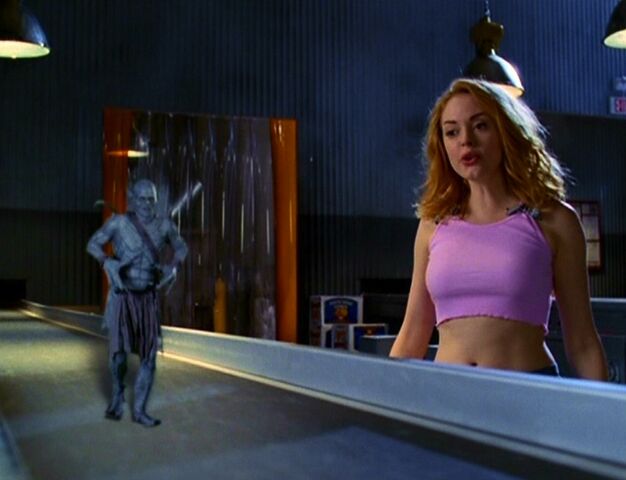 File:6x04 GremlinExercise.jpg