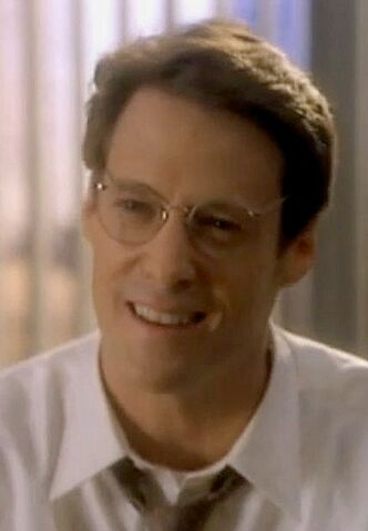 File:1x01 Roger 03.jpg