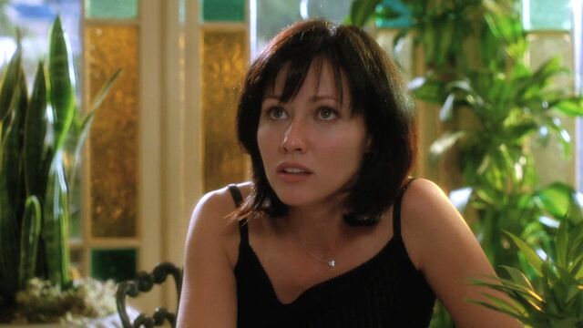 File:1x02-Prue.jpg