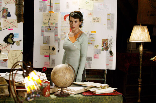 File:Charmed 431 122 570lo.jpg