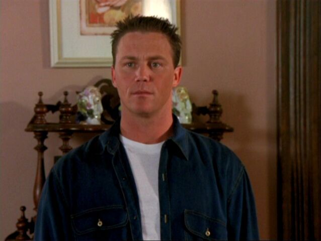 File:4x22-Leo.jpg