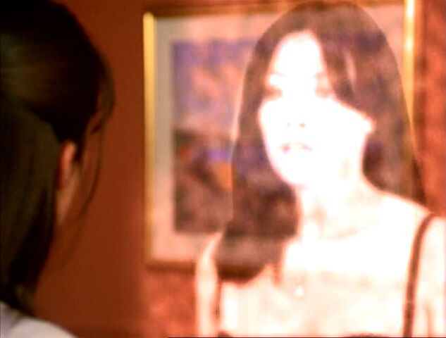 File:2x09-Prue-AP-Back.jpg