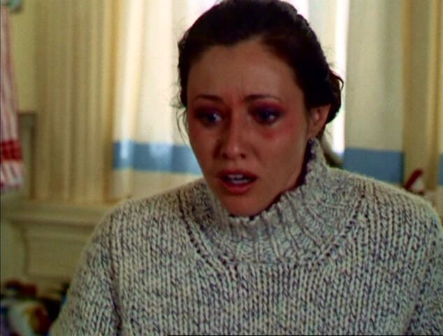 File:3x05-Prue Abbey.jpg