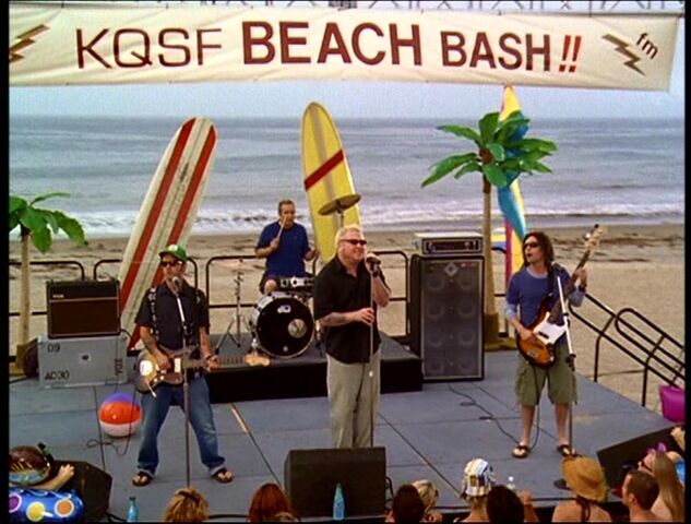 File:KQSFbeachbash.jpg