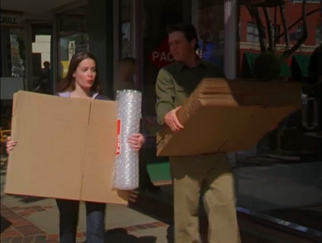 File:Leo Piper with Boxes.png