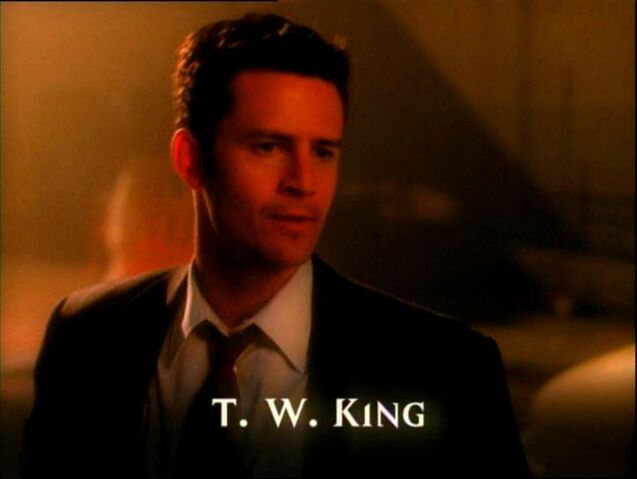 File:TWKing102.jpg