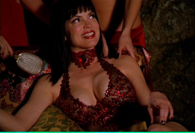 File:Vampire Queen.jpg
