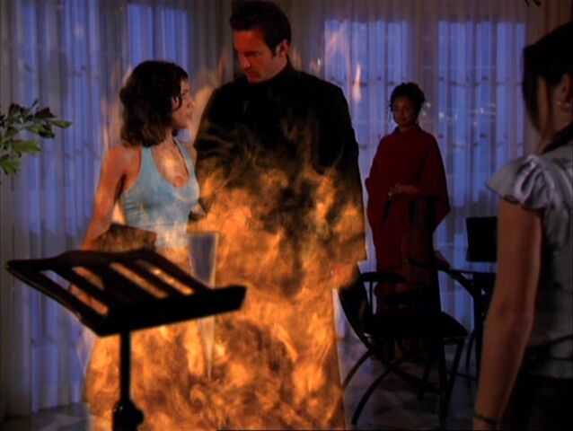 File:4x19-PhoebeColeEvil.jpg