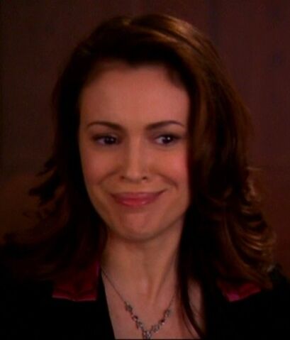 Ficheiro:Phoebe-EngagedConfusedFace.jpg