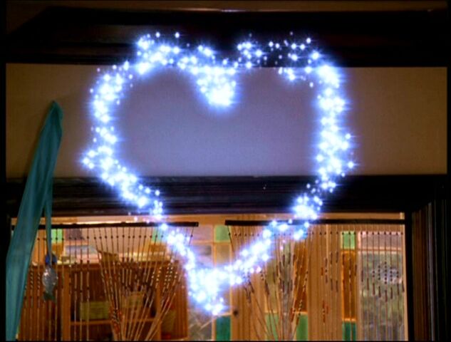 File:Photokinesis Heart.jpg