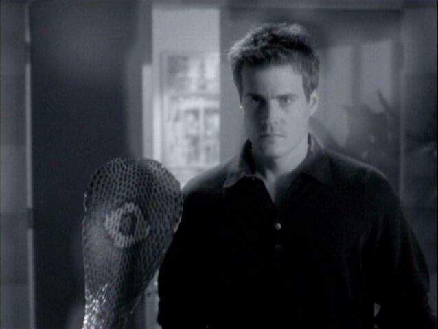 File:1x11-ClaySnake.jpg