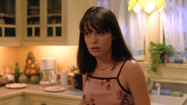 File:1x03-Piper.jpg