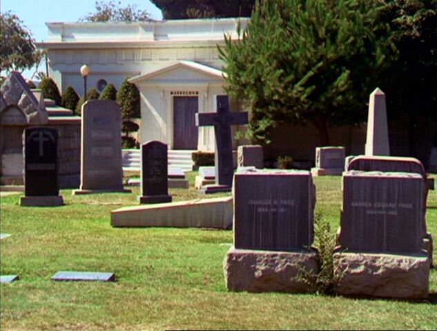 File:Mausoleum.jpg