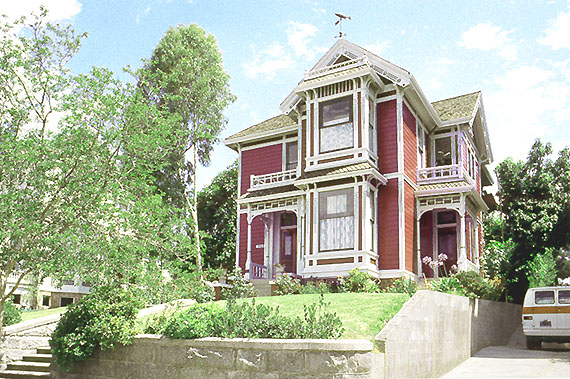 File:CharmedHouse.jpg