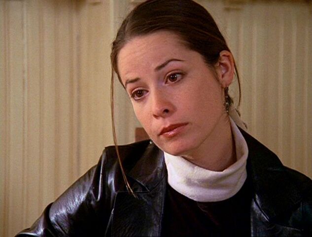 File:Piper Prue'sJacket3.jpg