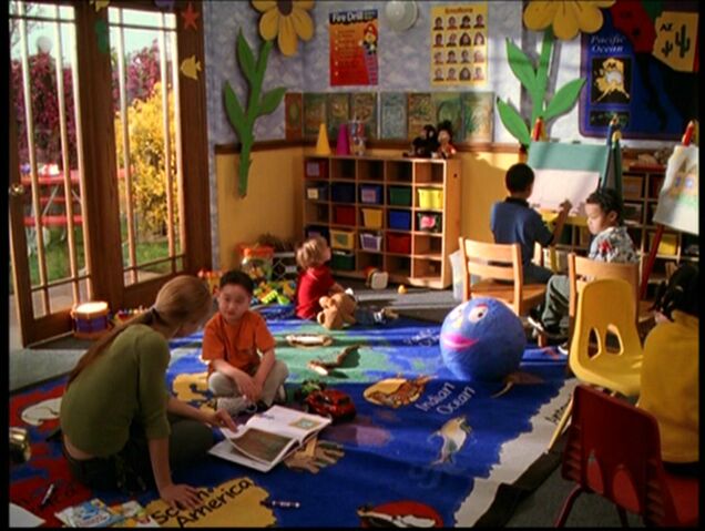 File:Robin Brook Interior2.jpg