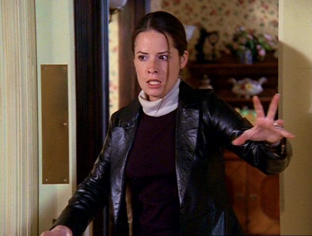 File:Piper Prue'sJacket2.jpg