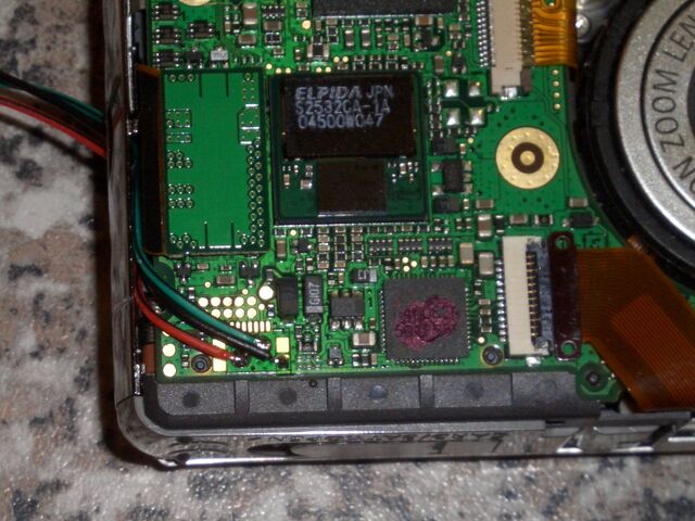 File:Canon IXUS40 UART.jpg