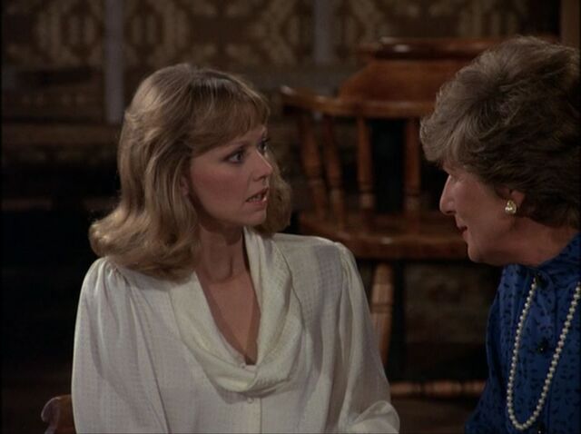 File:Diane Meets Mom.jpg