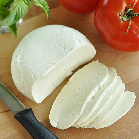 File:2012-07-19-Mozzarella2.jpg