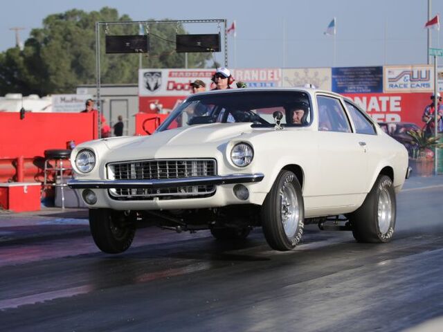 File:1972 Chevy Vega 350-Powerglide.jpg
