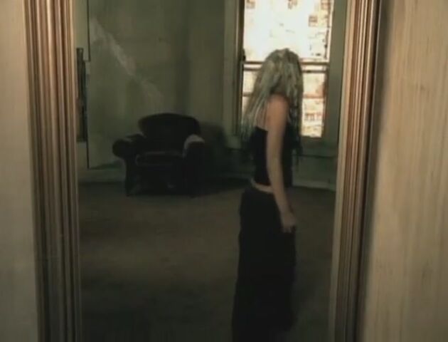 File:Beautiful-Music-Video-christina-aguilera-26415933-893-680.jpg