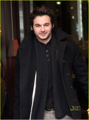 File:Christina-aguilera-matthew-rutler-paris-hotel-05.jpg