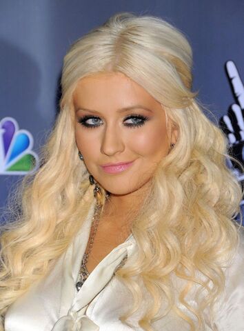 File:Cu-christina-aguilera-the-voice-press-junket-17.jpg