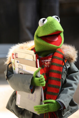 File:Portal-MuppetsLettersToSanta.jpg