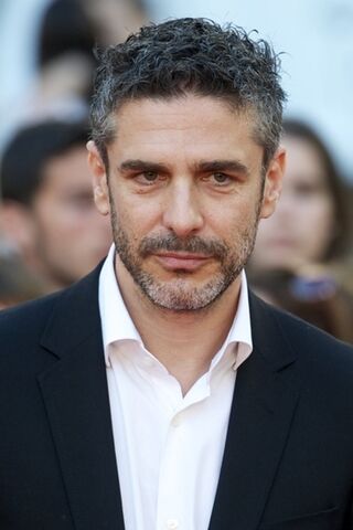 File:Esterbrook - Leonardo Sbaraglia.jpg