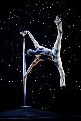 Archivo:Banana-Handbalancing.jpg