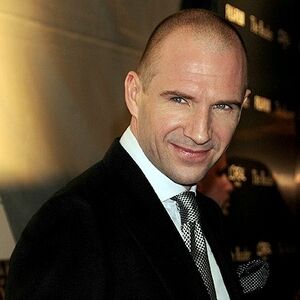 Thumb Fiennes