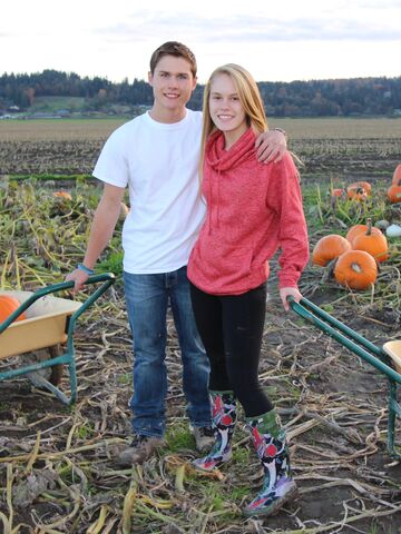 File:Brady+Tenille.jpg