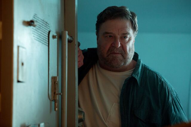 File:What-if-john-goodman-isn-t-the-villain-of-10-cloverfield-lane-897729.jpg