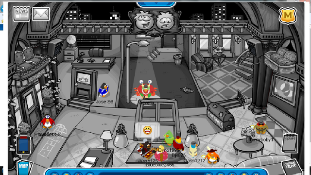 File:ALIENSVSPENGUINS!!!.png