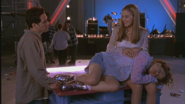 File:Cher-Josh-in-Clueless-movie-couples-20203271-1280-720.jpg