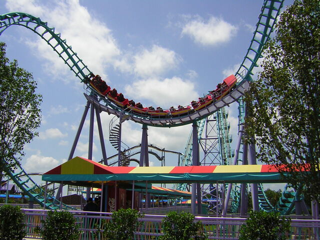 File:Six Flags NOLA Boomerang.jpg