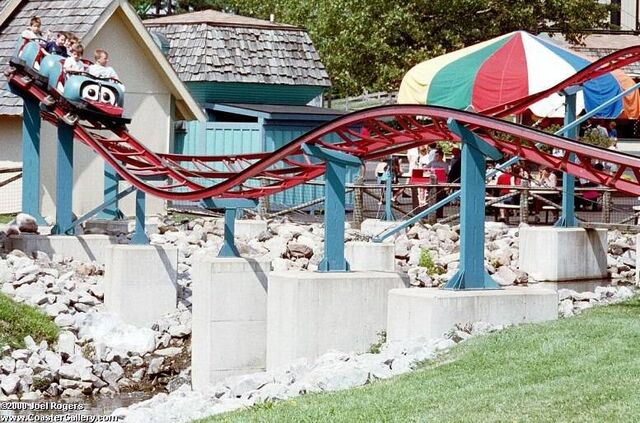 File:Ladybug Coaster Darien Lake10.jpg