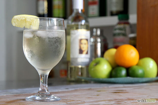 File:670px-Make-a-Wine-Spritzer-Step-6.jpg