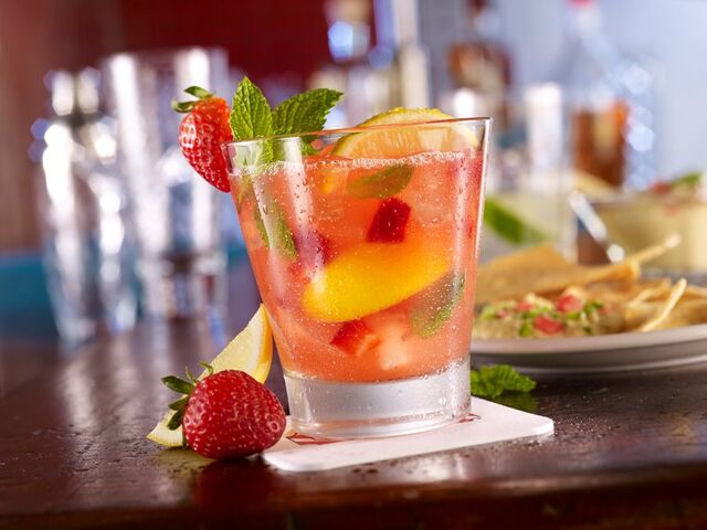 File:Strawberry Rum Smash.jpg