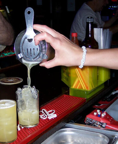 File:Straining.jpg