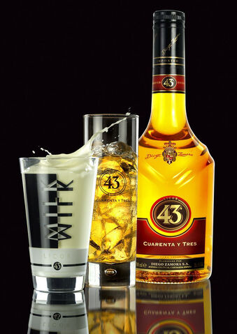 File:43 y leche.jpg