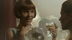 Socialite1966